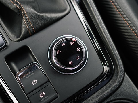 CUPRA Ateca 2.0 TSI 4DRIVE LIMITED AKRA CARBON BREMBO BEATS