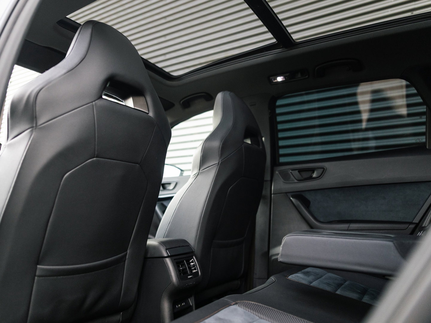 CUPRA Ateca 2.0 TSI 4DRIVE LIMITED AKRA CARBON BREMBO BEATS