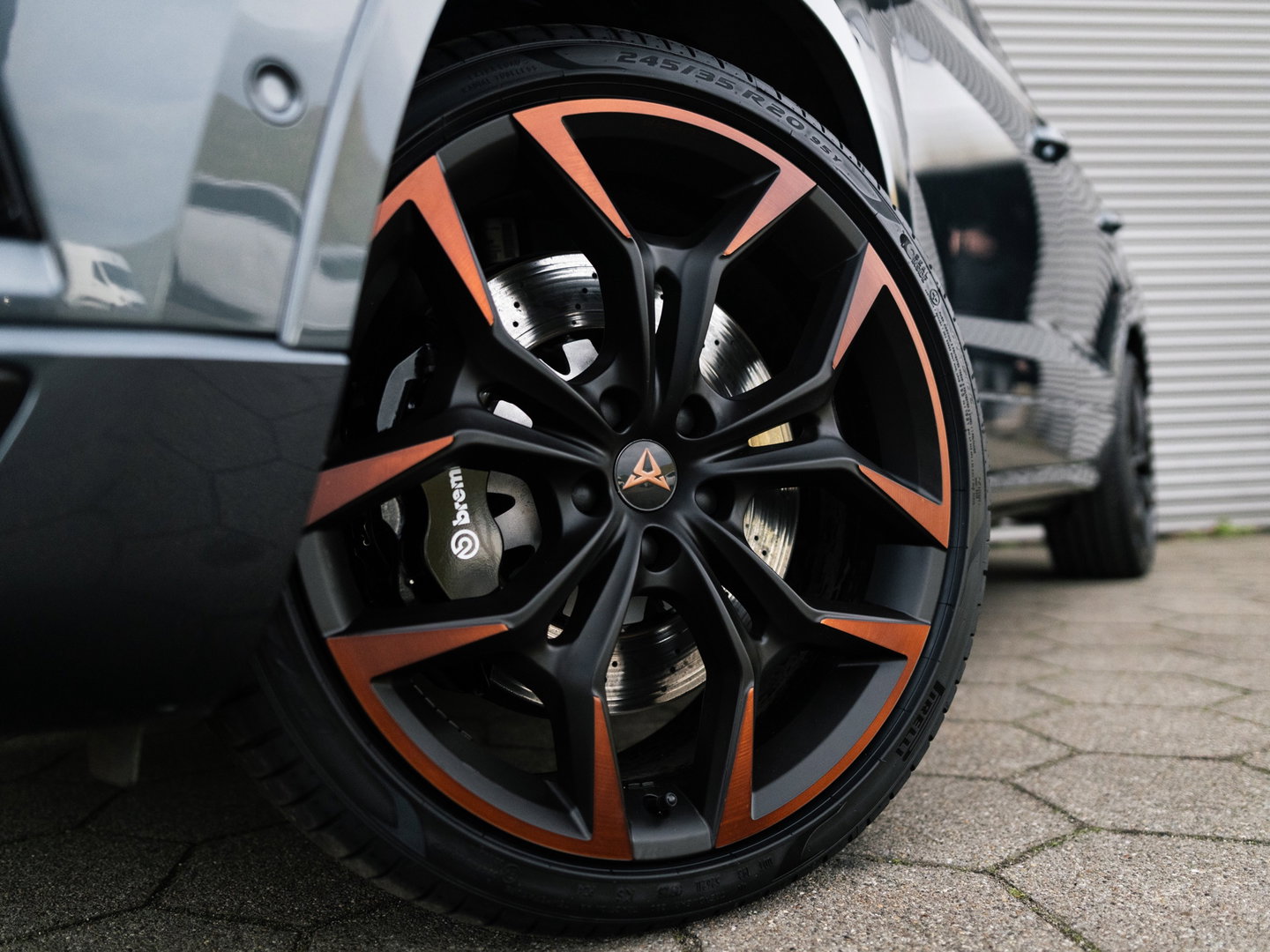 CUPRA Ateca 2.0 TSI 4DRIVE LIMITED AKRA CARBON BREMBO BEATS