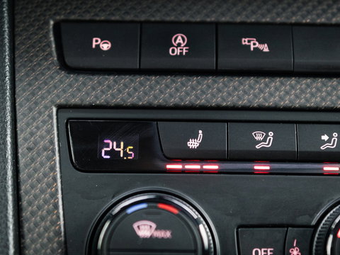 CUPRA Ateca 2.0 TSI 4DRIVE LIMITED AKRA CARBON BREMBO BEATS