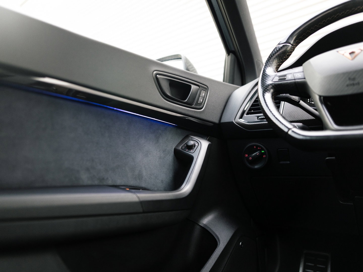 CUPRA Ateca 2.0 TSI 4DRIVE LIMITED AKRA CARBON BREMBO BEATS