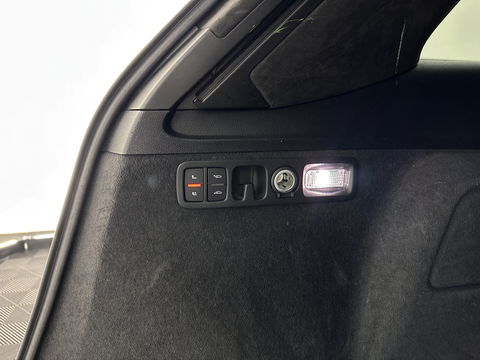 Audi Q7 3.0 TDI e-tron Quattro Sport (Plug-In) Aut. *PANO | LEATHER | ADAPTIVE-CRUISE | MATRIX-LED | BOSE-AUDIO | BLINDSPOT | MEMORY-PACK | DIGI-COCKPIT | HEATED-SPORTSEATS | NAVI-FULLMAP | CAMERA | HEAD-UP | SHIFTPADDLES | TOWBAR | 21"*