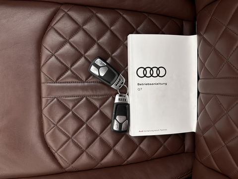 Audi Q7 3.0 TDI e-tron Quattro Sport (Plug-In) Aut. *PANO | LEATHER | ADAPTIVE-CRUISE | MATRIX-LED | BOSE-AUDIO | BLINDSPOT | MEMORY-PACK | DIGI-COCKPIT | HEATED-SPORTSEATS | NAVI-FULLMAP | CAMERA | HEAD-UP | SHIFTPADDLES | TOWBAR | 21"*