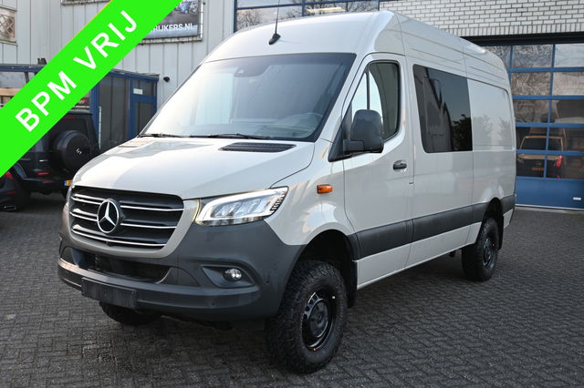 Mercedes-Benz Sprinter - 319 CDI 4x4 L2H2 AWD Draaistoelen, MBUX 10.25 met 360 graden camera, LED, Etc.