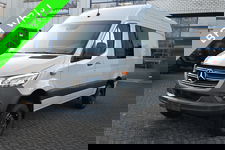Mercedes-Benz Sprinter - 319 CDI 4x4 L2H2 AWD Draaistoelen, MBUX 10.25 met 360 graden camera, LED, Etc.