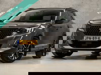 Peugeot 2008 - 1.2 PureTech GT-Line Automaat (APPLE CARPLAY, GROOT NAVI, 360 CAMERA, KEYLESS, SFEERVERLICHTING, LEDER, GETINT GLAS, TREKHAAK, LED KOPLAMPEN, NIEUWE APK, NIEUWSTAAT)