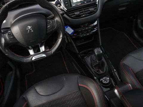 Peugeot 2008 1.2 PureTech GT-line | Trekhaak | Pano | Camera