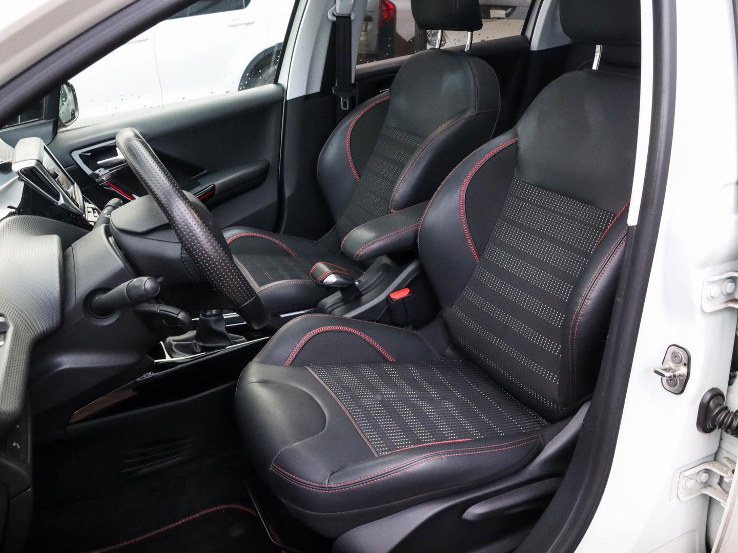 Peugeot 2008 1.2 PureTech GT-line | Trekhaak | Pano | Camera