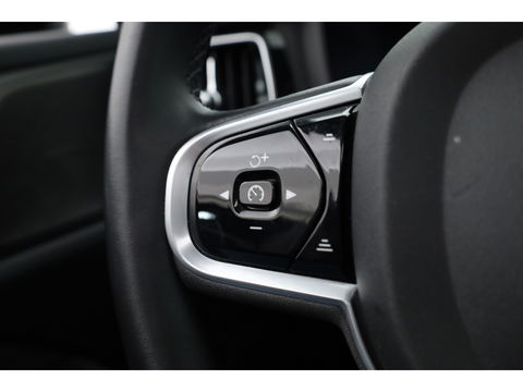 Volvo V60 2.0 T6 Recharge AWD R-Design | Pano-dak | elek. Trekhaak | Head-up | ACC | Stoel + stuurverwarming |