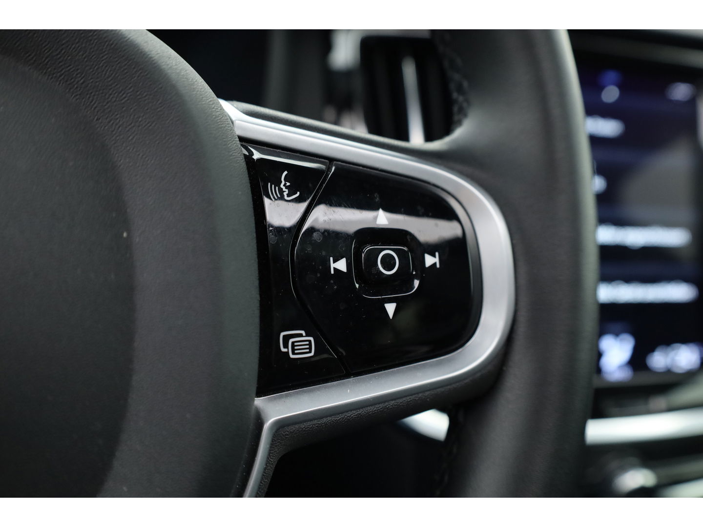 Volvo V60 2.0 T6 Recharge AWD R-Design | Pano-dak | elek. Trekhaak | Head-up | ACC | Stoel + stuurverwarming |