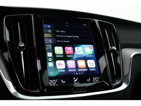 Volvo V60 2.0 T6 Recharge AWD R-Design | Pano-dak | elek. Trekhaak | Head-up | ACC | Stoel + stuurverwarming |