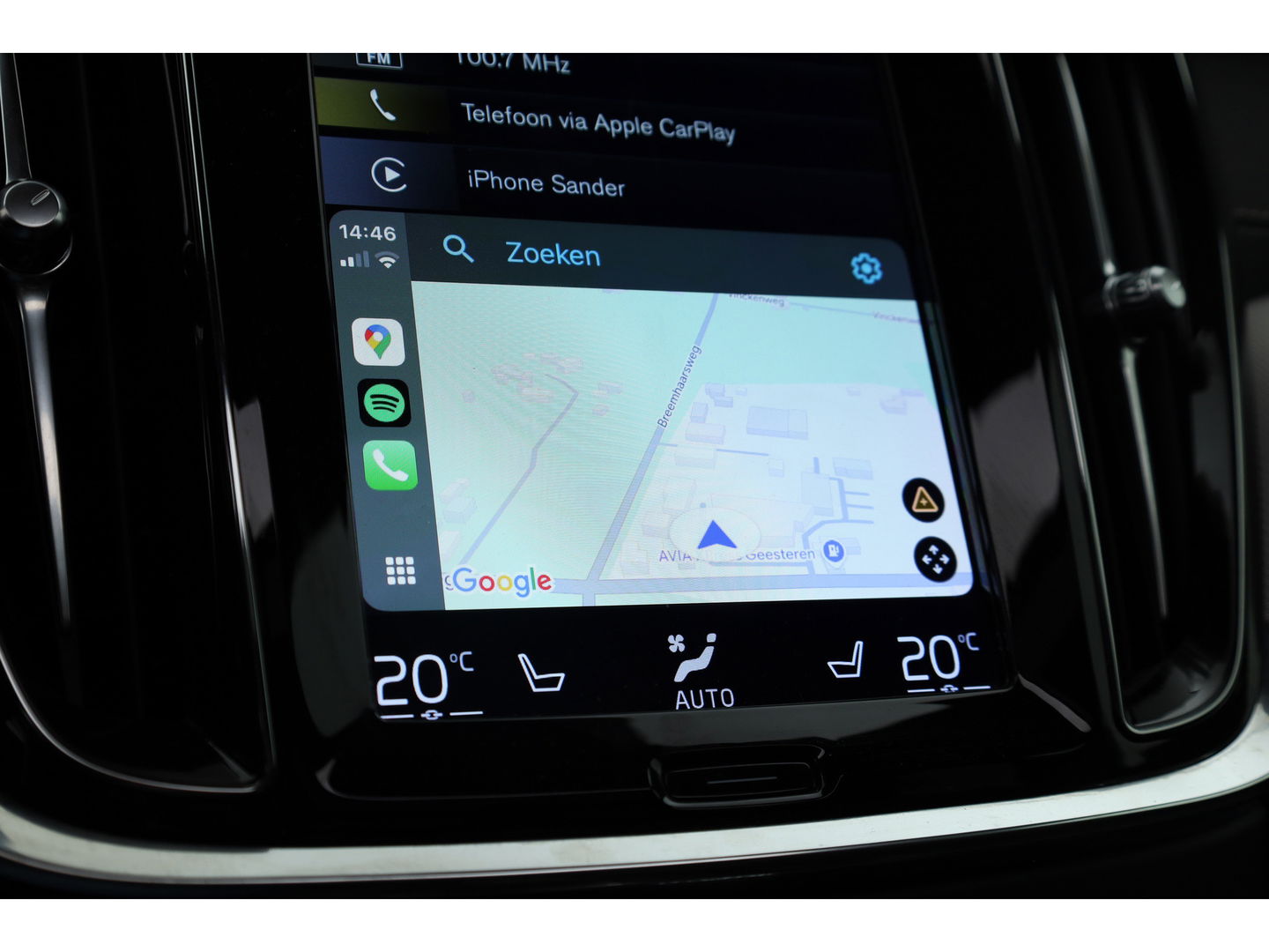 Volvo V60 2.0 T6 Recharge AWD R-Design | Pano-dak | elek. Trekhaak | Head-up | ACC | Stoel + stuurverwarming |