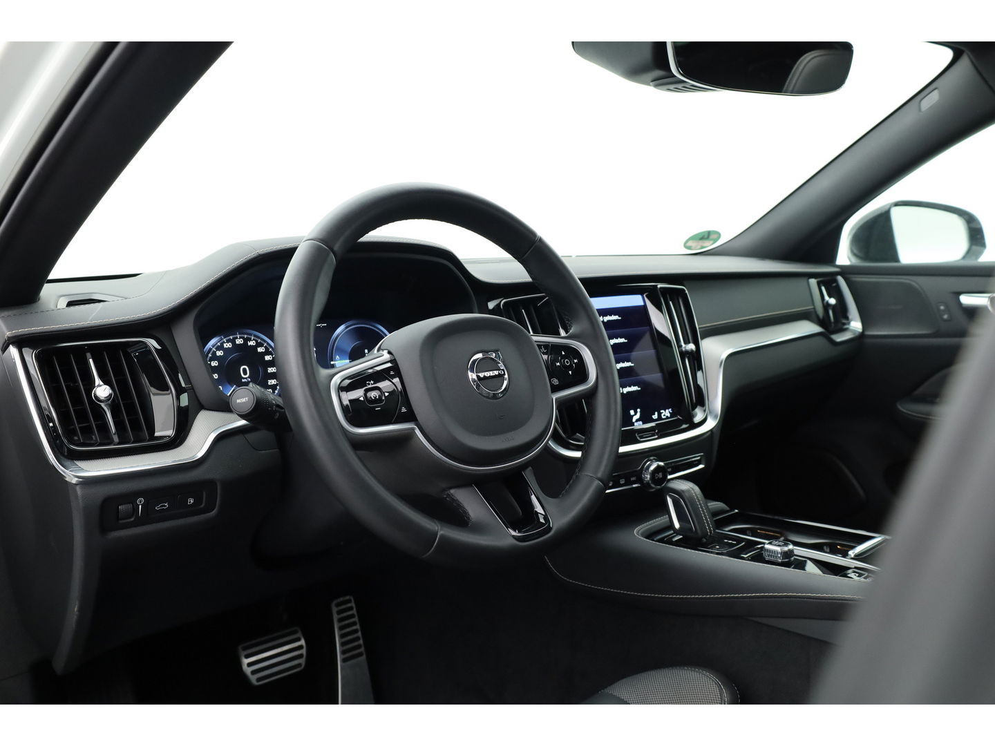 Volvo V60 2.0 T6 Recharge AWD R-Design | Pano-dak | elek. Trekhaak | Head-up | ACC | Stoel + stuurverwarming |