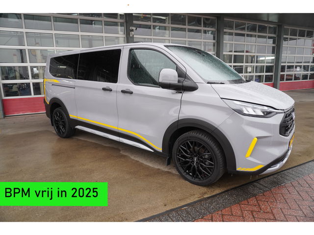 Ford Transit Custom - 320L 2.0 TDCI 136PK L2H1 Trail DubbelCabine Schuifdeur L/R Nr. V090 | Airco | Adap | Navi| Camera | Blis |20 Inch Lm velgen DEMO