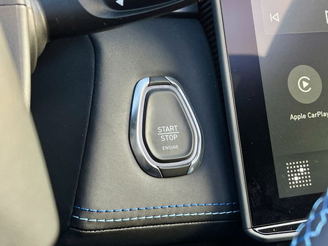 Lynk & Co 01 1.5 | Stuurverwarming | Zwarte Hemel | Panoramadak | Achteruitrijcamera | Adaptive Cruise Control | Keyless | Elektrische Bestuurdersstoel + Geheugen | Parkeersensoren | Apple Carplay | Android A