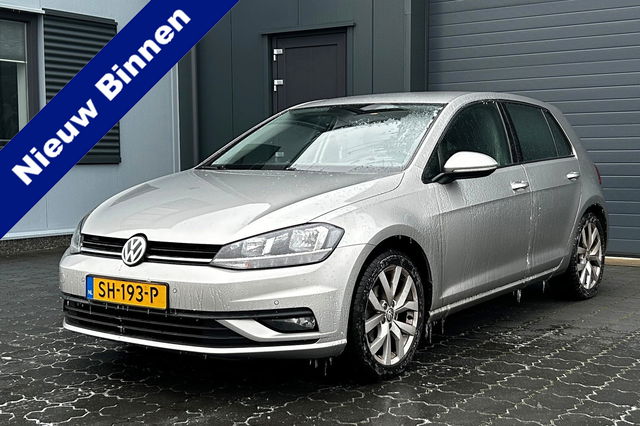 Volkswagen Golf - 1.0 TSI Trendline NAVI CLIMA PDC 17" 99325KM!