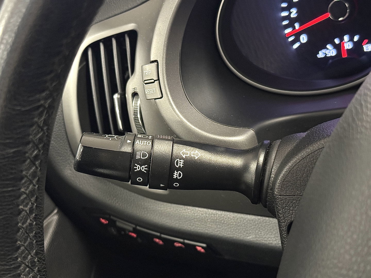 Kia Sportage 1.6 GDI ComfortLine | Stoelverwarming | Achterbankverwarming | Afneembare Trekhaak | Camera | Navigatie | Parkeersensoren | Isofix | Bluetooth | 17" Lichtmetaal |