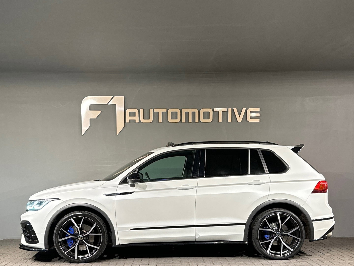 Volkswagen Tiguan 2.0 TSI R 75 Edition 4Matic Pano|HuD|Memory