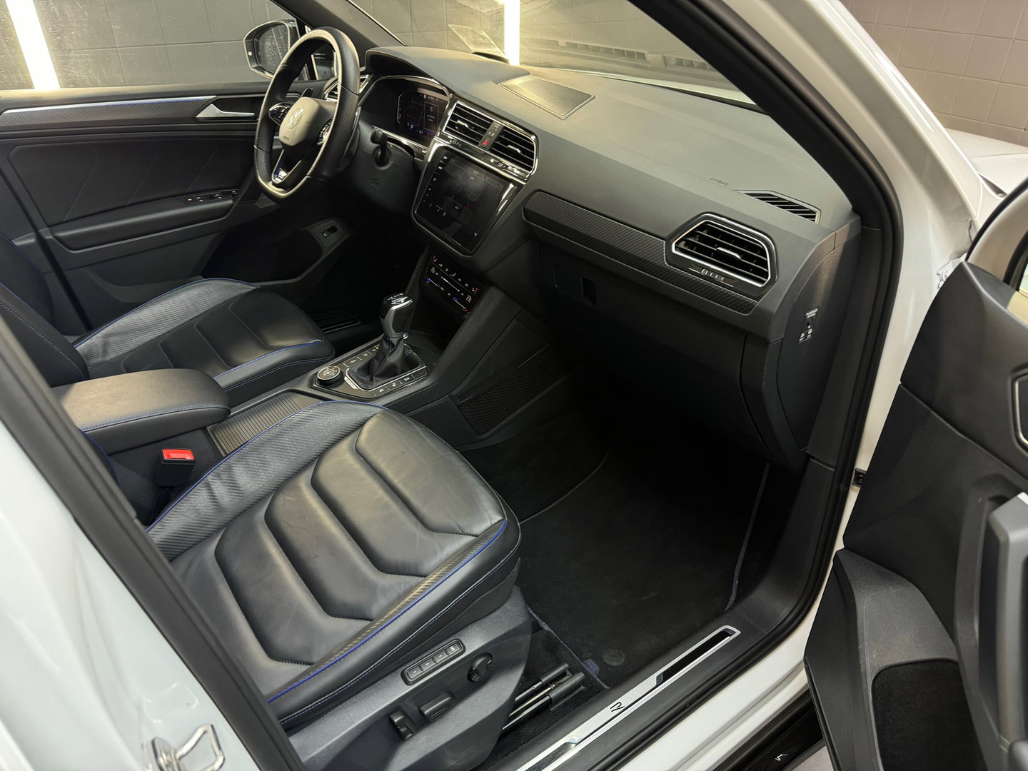 Volkswagen Tiguan 2.0 TSI R 75 Edition 4Matic Pano|HuD|Memory