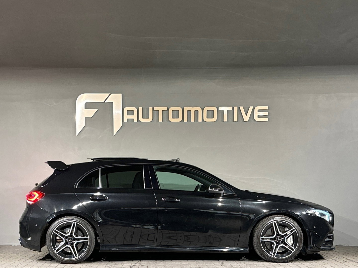 Mercedes-Benz A-Klasse AMG 35 4MATIC Pano|Aero|Sfeer|Night