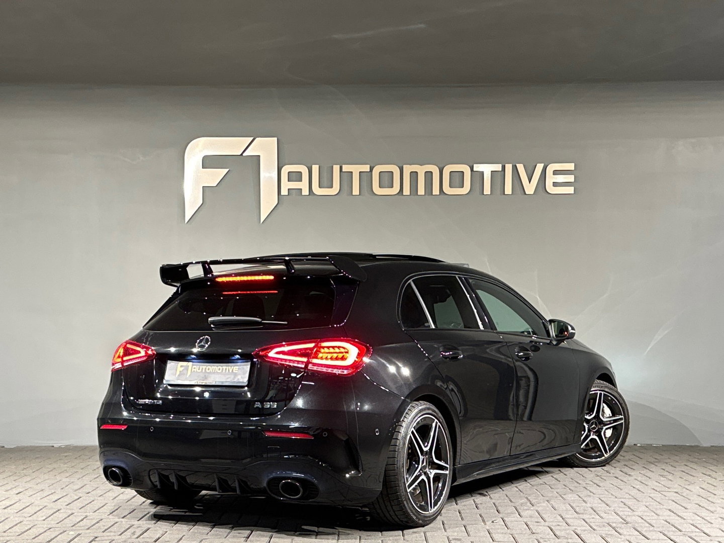 Mercedes-Benz A-Klasse AMG 35 4MATIC Pano|Aero|Sfeer|Night