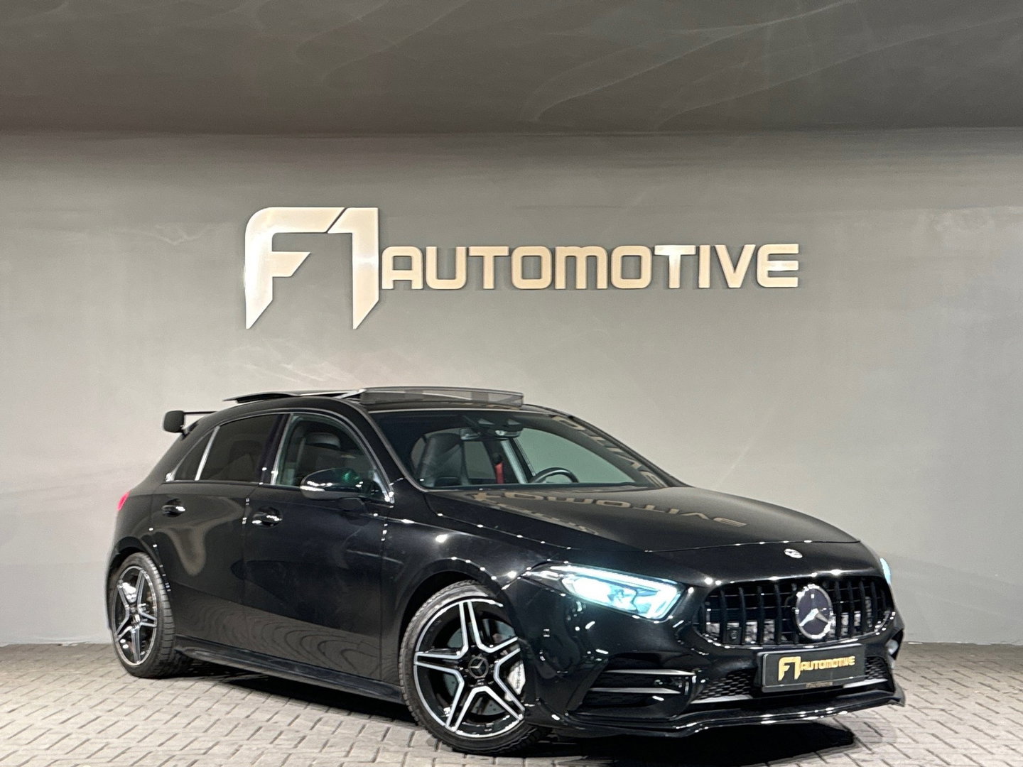 Mercedes-Benz A-Klasse AMG 35 4MATIC Pano|Aero|Sfeer|Night