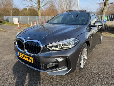 BMW 1-serie 118i High Executive Automaat panorama Led Navigatie