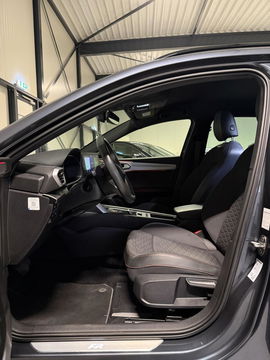 SEAT Leon Sportstourer Seat Leon 1.5 eTSI FR 150PK Virtual Carplay Camera Trekhaak Winterpack