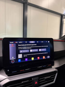 SEAT Leon Sportstourer Seat Leon 1.5 eTSI FR 150PK Virtual Carplay Camera Trekhaak Winterpack