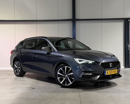 SEAT Leon Sportstourer Seat Leon 1.5 eTSI FR 150PK Virtual Carplay Camera Trekhaak Winterpack
