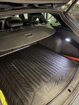 SEAT Leon Sportstourer Seat Leon 1.5 eTSI FR 150PK Virtual Carplay Camera Trekhaak Winterpack