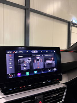 SEAT Leon Sportstourer Seat Leon 1.5 eTSI FR 150PK Virtual Carplay Camera Trekhaak Winterpack