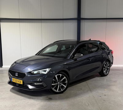 SEAT Leon Sportstourer Seat Leon 1.5 eTSI FR 150PK Virtual Carplay Camera Trekhaak Winterpack