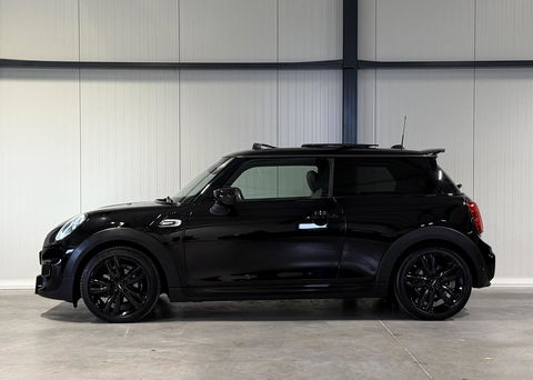 MINI Cooper Mini 1.5 136PK Dalston edition JCW-pack Pano Carplay