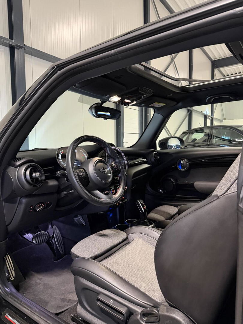 MINI Cooper Mini 1.5 136PK Dalston edition JCW-pack Pano Carplay