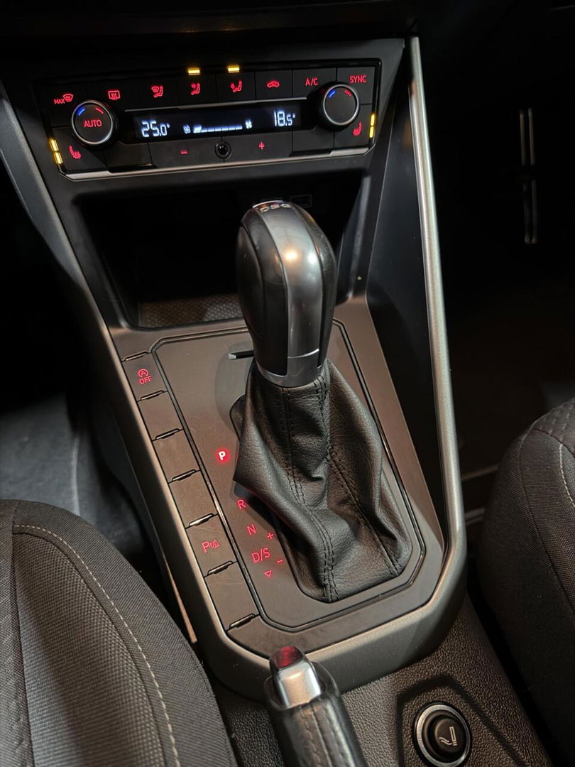 Volkswagen Polo 1.0 TSI DSG Climate Carplay Stoelverwarming