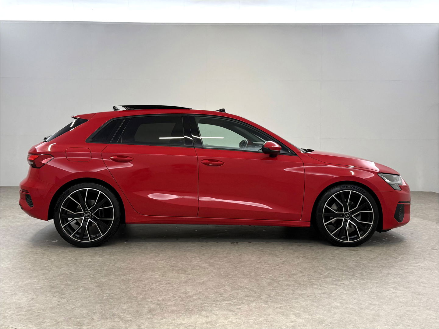 Audi A3 35 TFSI Pro Line | Pano | Virtual | Camera | Carplay | Navi | Stoelverw. | Keyless | NAP