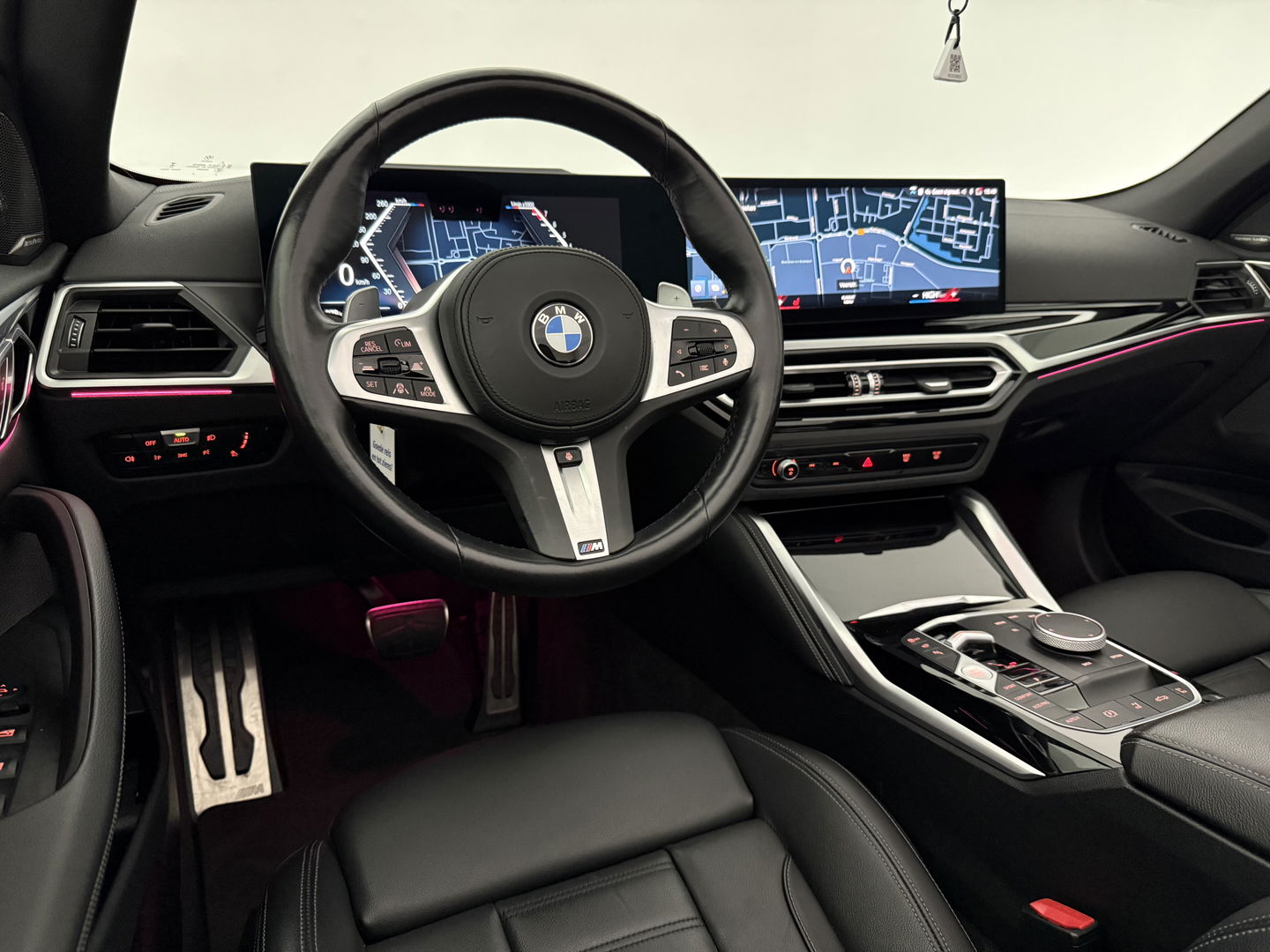 BMW 4 Serie M440i xDrive 374PK M-pakket High Executive | Cabrio | BMW Laser | Memory | Curved Display | H/K | HuD | Sfeer | 360°