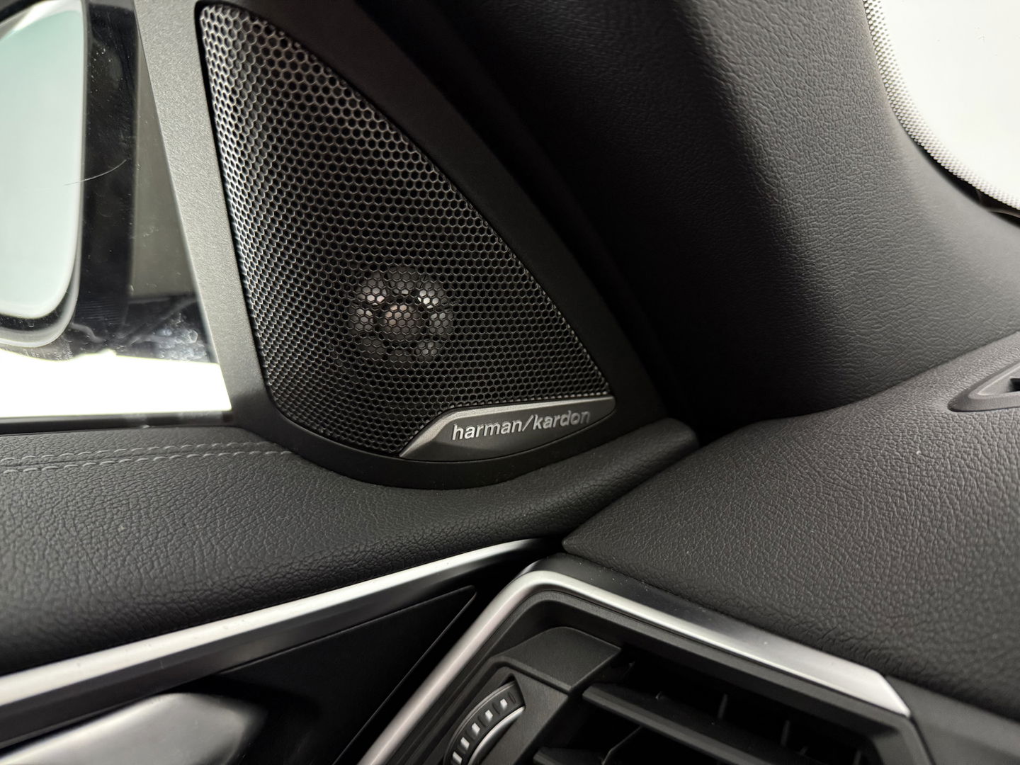 BMW 4 Serie M440i xDrive 374PK M-pakket High Executive | Cabrio | BMW Laser | Memory | Curved Display | H/K | HuD | Sfeer | 360°