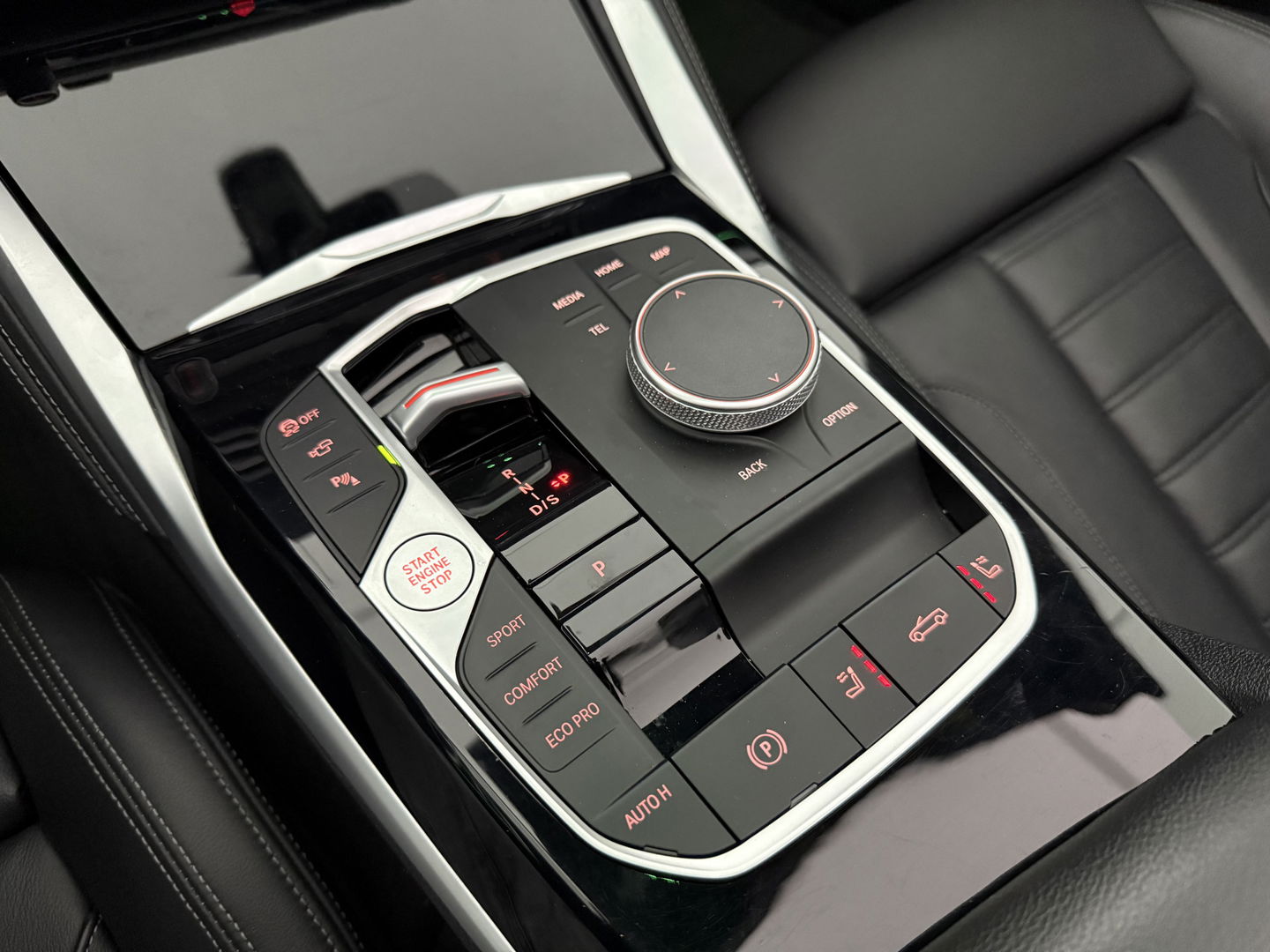 BMW 4 Serie M440i xDrive 374PK M-pakket High Executive | Cabrio | BMW Laser | Memory | Curved Display | H/K | HuD | Sfeer | 360°