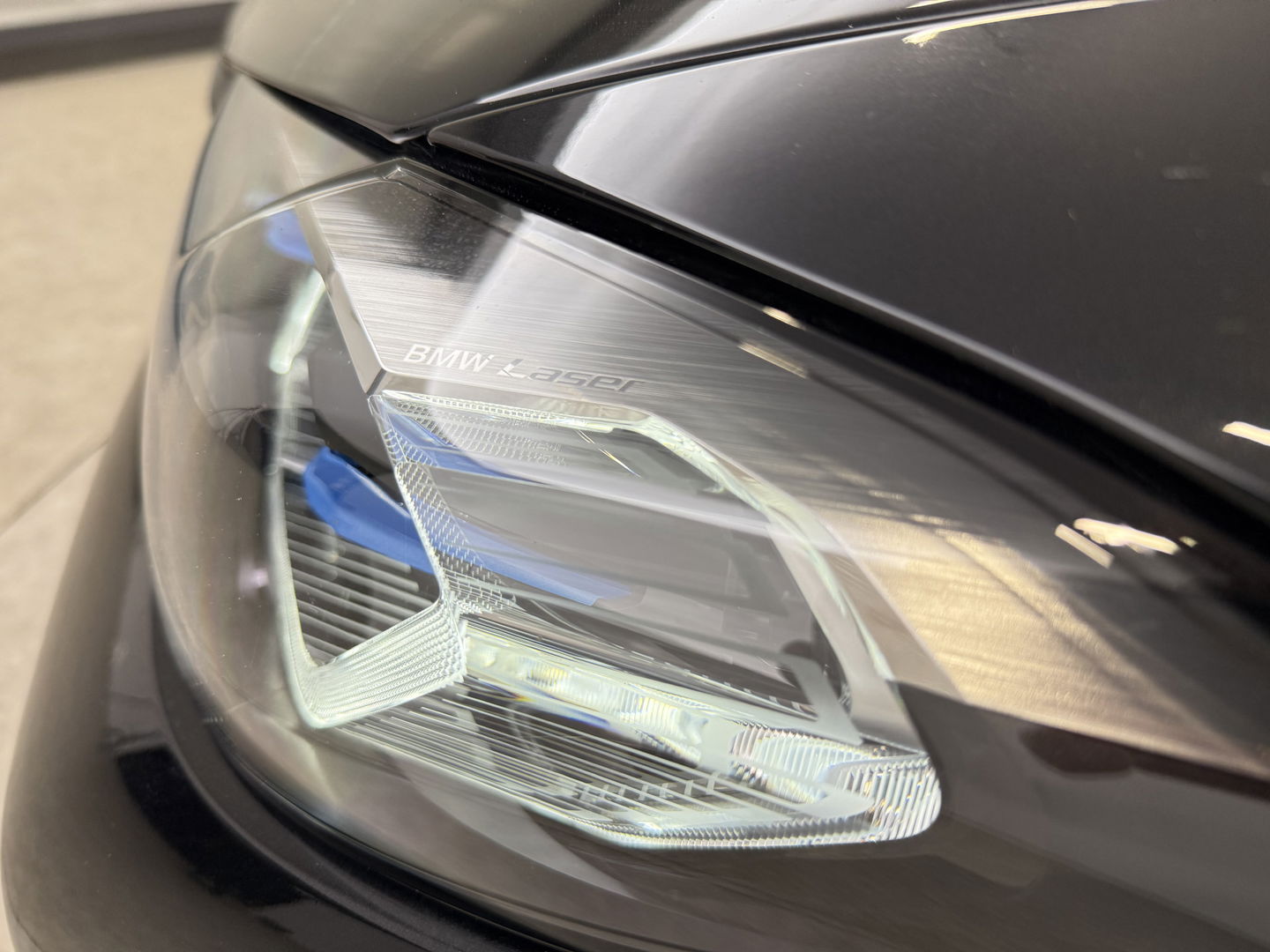 BMW 4 Serie M440i xDrive 374PK M-pakket High Executive | Cabrio | BMW Laser | Memory | Curved Display | H/K | HuD | Sfeer | 360°