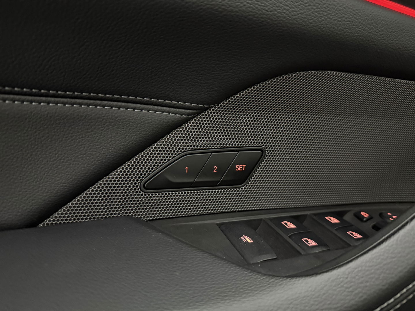 BMW 4 Serie M440i xDrive 374PK M-pakket High Executive | Cabrio | BMW Laser | Memory | Curved Display | H/K | HuD | Sfeer | 360°