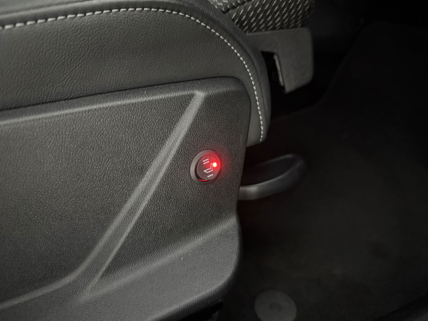 Audi A3 30TFSI S-Line | Virtual | Carplay | Stoelverw. | Navi | Parkeersens. | NAP