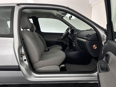 Renault Clio 1.2-16V Community *AIRCO | COMFORTS-SEATS | RADIO-CD*