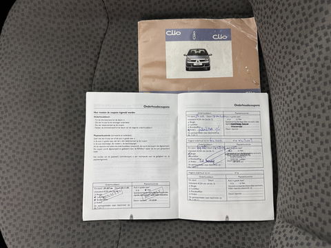 Renault Clio 1.2-16V Community *AIRCO | COMFORTS-SEATS | RADIO-CD*