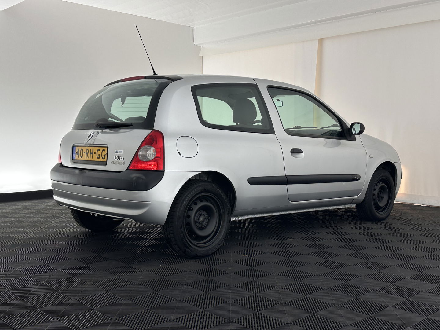 Renault Clio 1.2-16V Community *AIRCO | COMFORTS-SEATS | RADIO-CD*