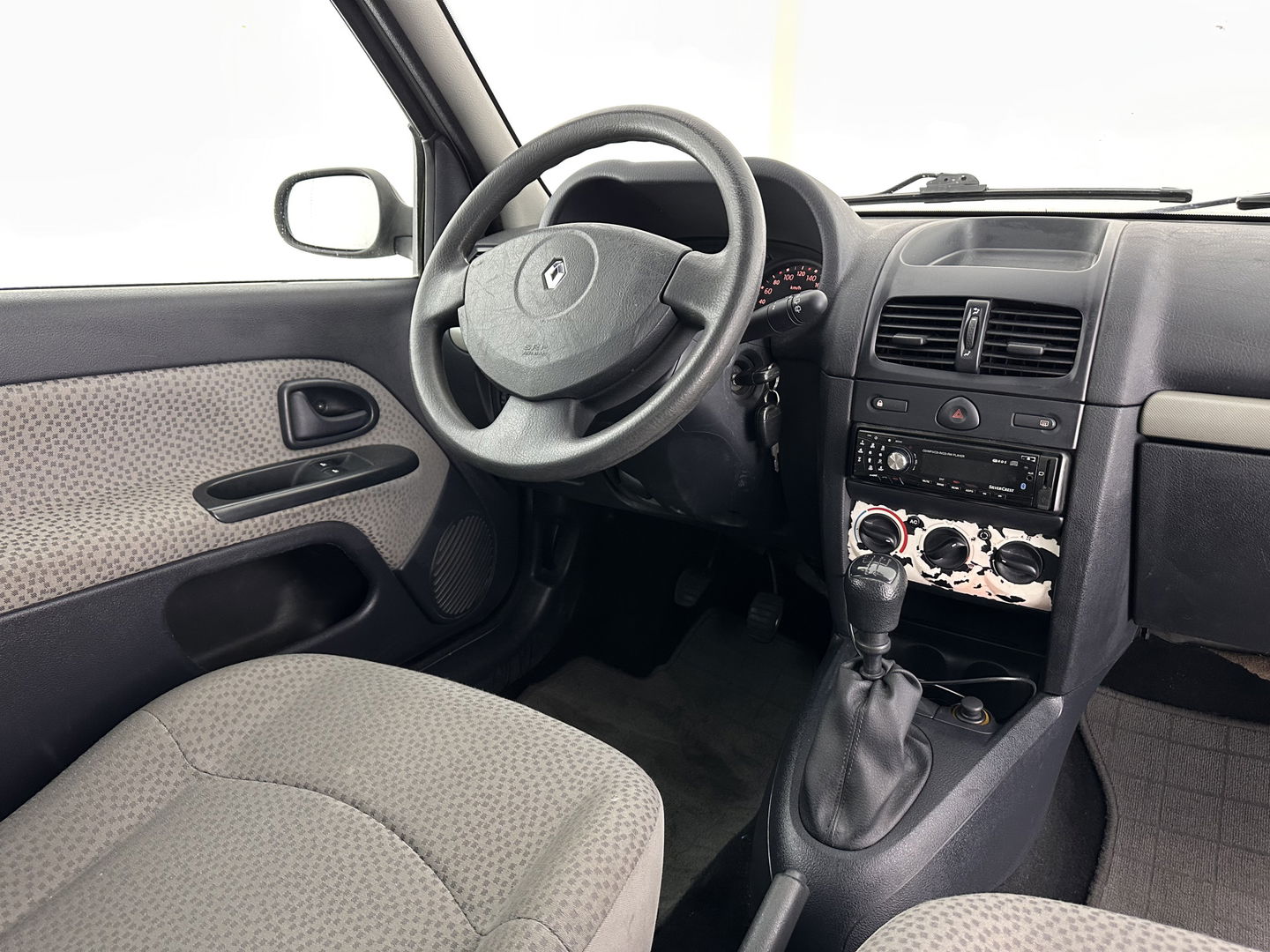 Renault Clio 1.2-16V Community *AIRCO | COMFORTS-SEATS | RADIO-CD*