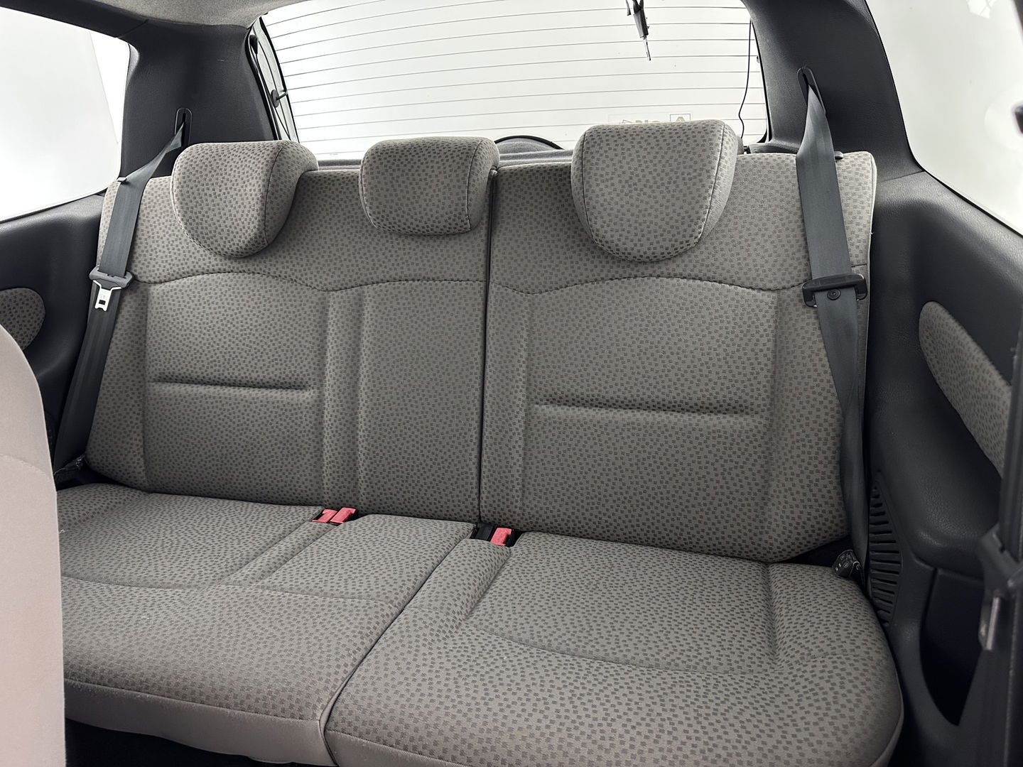 Renault Clio 1.2-16V Community *AIRCO | COMFORTS-SEATS | RADIO-CD*