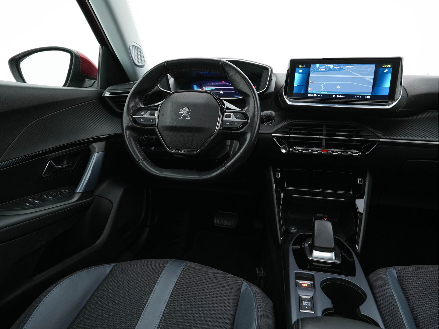 Peugeot e-2008 EV Allure 50 kWh [ 3-Fase ] {SOH-84%} (INCL-BTW) *PANO | LEATHER-FABRIC | FULL-LED | SPORT-SEATS | DIGI-COCKPIT | CAMERA | KEYLESS | PRIVACY-GLASS | DAB+ | NAVI-FULLMAP | ECC | CARPLAY | LANE-ASSIST | PDC | CRUISE | 17''ALU*