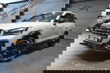 Audi Q2 - 35 TFSI 3X S-LINE navi clima keyless led pdc trekhaak !!